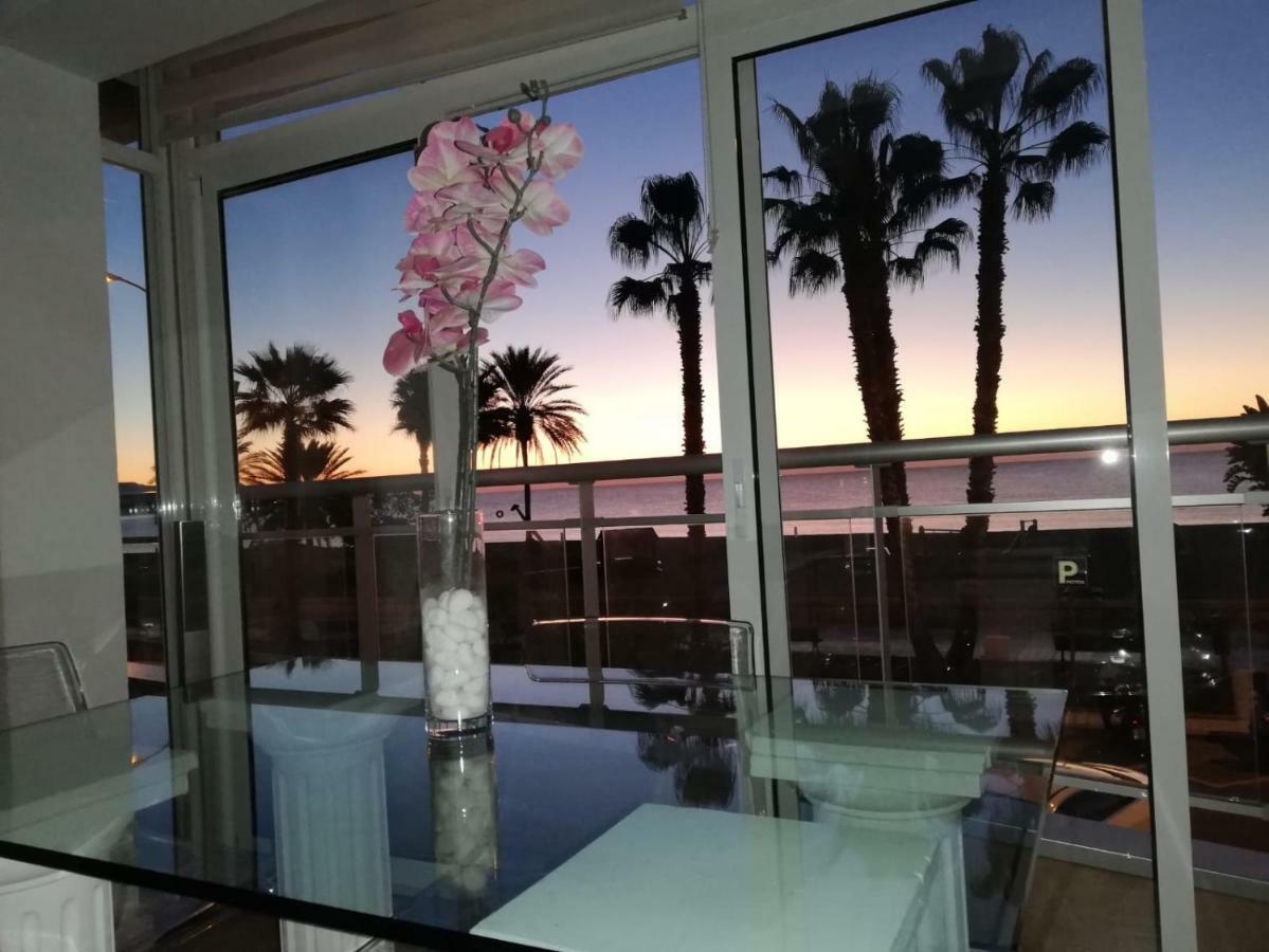 Apartamento Lujo Frente Al Mar Centro De Málaga Kültér fotó