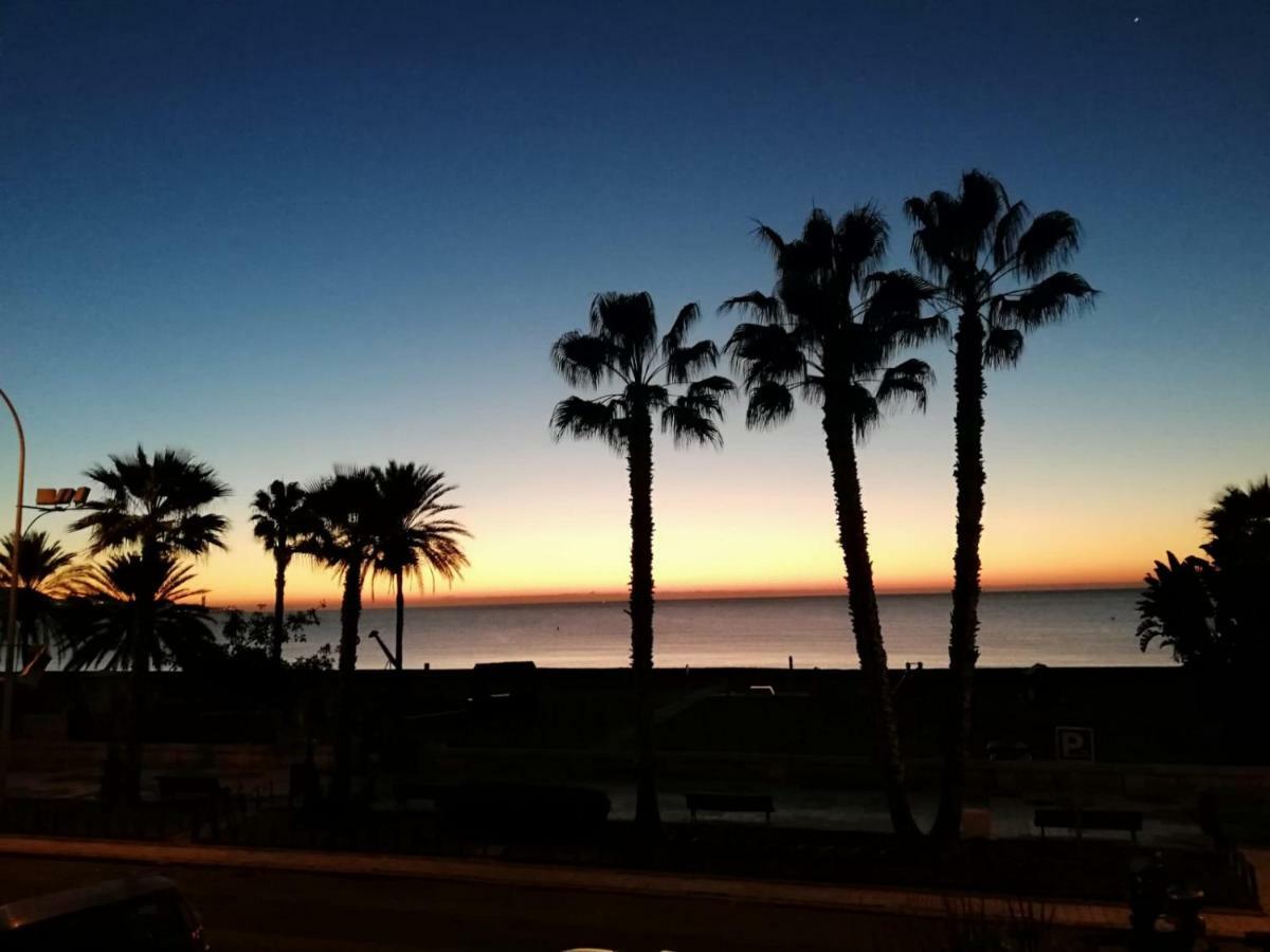 Apartamento Lujo Frente Al Mar Centro De Málaga Kültér fotó