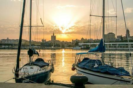 Apartamento Lujo Frente Al Mar Centro De Málaga Kültér fotó