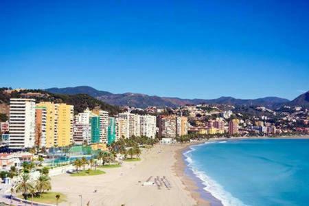 Apartamento Lujo Frente Al Mar Centro De Málaga Kültér fotó